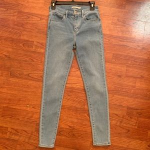 Women’s Levi’s high rise jeans size 27